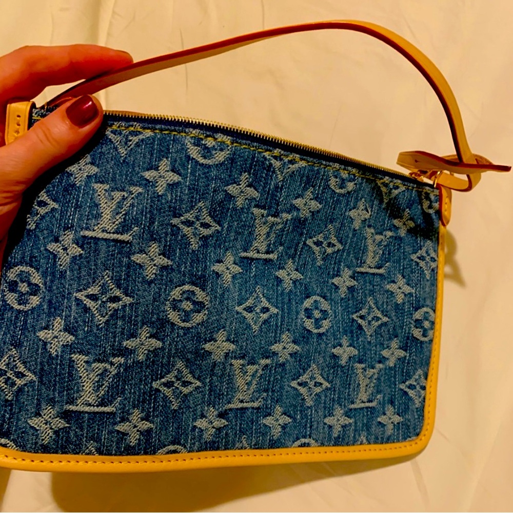 New Louis Vuitton Blue and Yellow Women's authentic, just a pouch( no purse)…